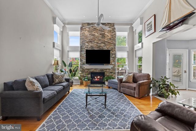 6021 WOODLAKE LN, Alexandria, VA 22315