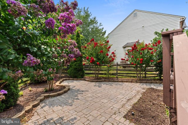 6021 WOODLAKE LN, Alexandria, VA 22315