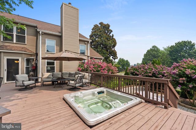 6021 WOODLAKE LN, Alexandria, VA 22315