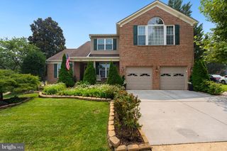 6021 WOODLAKE LN, Alexandria, VA 22315