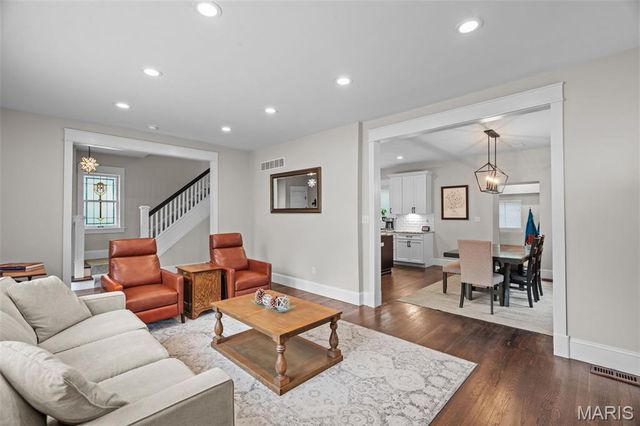 1600 Bellevue Avenue, Richmond Heights, MO 63117