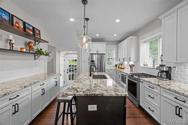 1600 Bellevue Avenue, Richmond Heights, MO 63117
