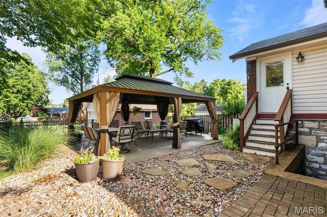 1600 Bellevue Avenue, Richmond Heights, MO 63117