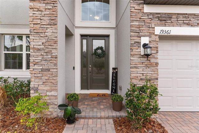 19361 EAGLE CREEK LANE, Tampa, FL 33647