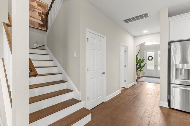 19361 EAGLE CREEK LANE, Tampa, FL 33647