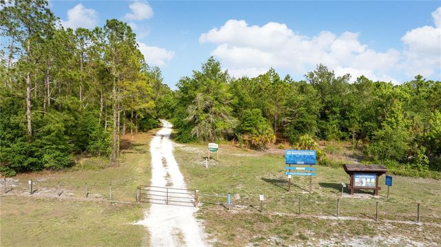 19361 EAGLE CREEK LANE, Tampa, FL 33647