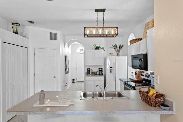 14316 SKY FLOWER LANE, Tampa, FL 33626