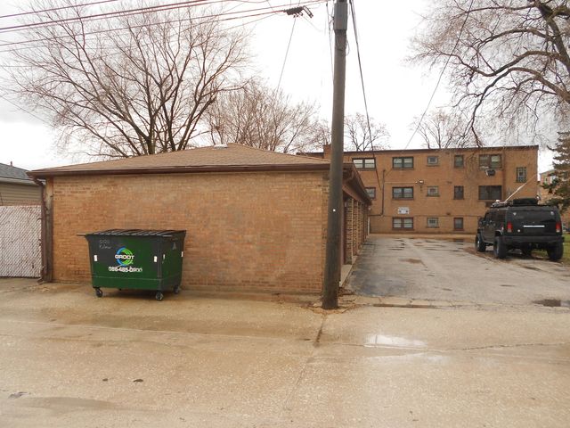 6122 S KOLMAR Avenue 1, Chicago, IL 60629