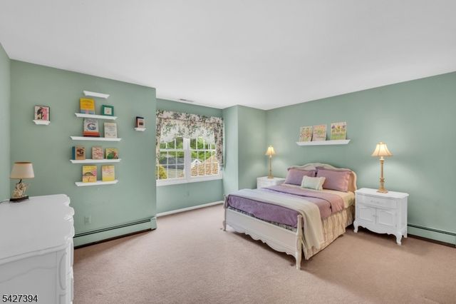 534 Berrywood Ln, Bridgewater Twp., NJ 08807