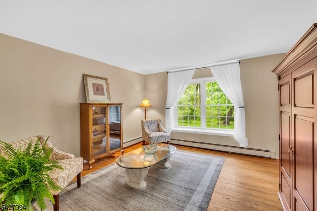 534 Berrywood Ln, Bridgewater Twp., NJ 08807