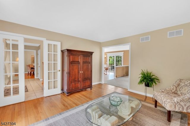534 Berrywood Ln, Bridgewater Twp., NJ 08807