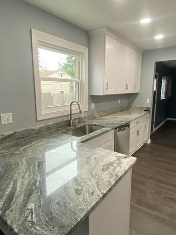1616 Genesee Drive, Royal Oak City, MI 48073