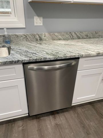 1616 Genesee Drive, Royal Oak City, MI 48073