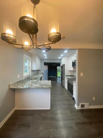 1616 Genesee Drive, Royal Oak City, MI 48073