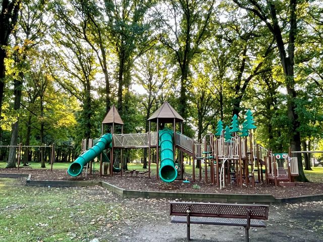 1616 Genesee Drive, Royal Oak City, MI 48073