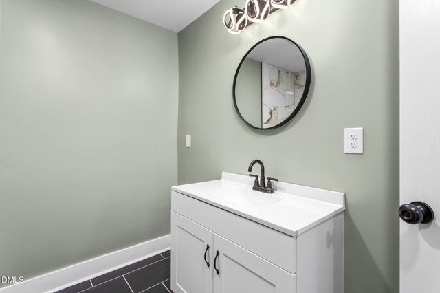 1615 Preston Street, Burlington, NC 27217