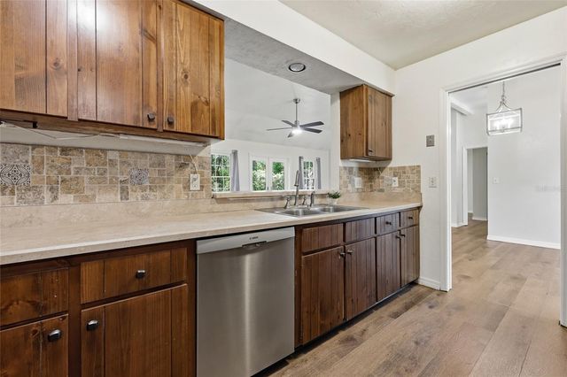 8502 SW 52ND PLACE, Gainesville, FL 32608