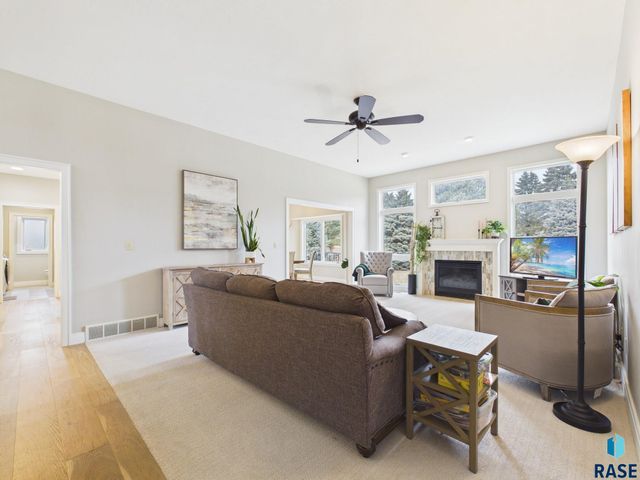 112 W St Andrews Dr Drive, Sioux Falls, SD 57108