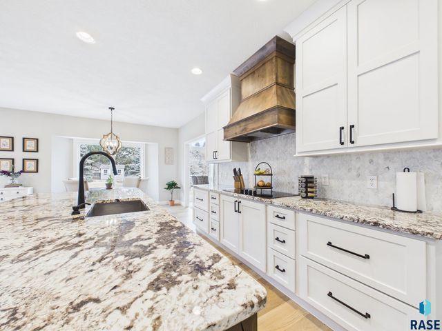 112 W St Andrews Dr Drive, Sioux Falls, SD 57108