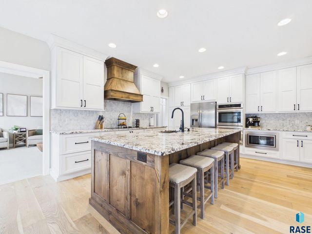 112 W St Andrews Dr Drive, Sioux Falls, SD 57108