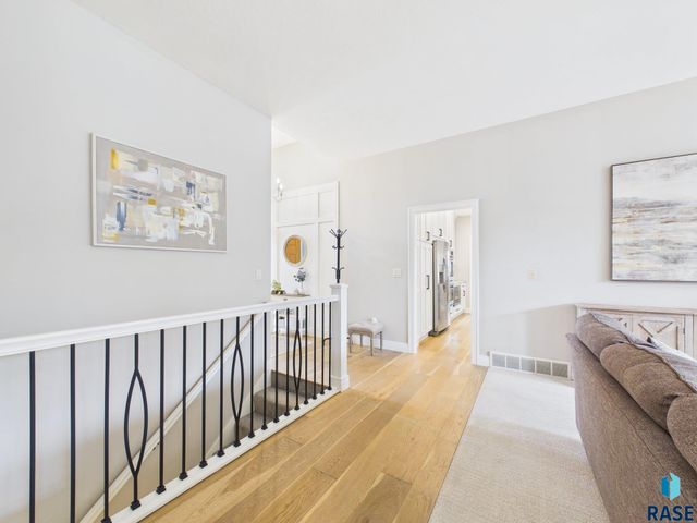 112 W St Andrews Dr Drive, Sioux Falls, SD 57108