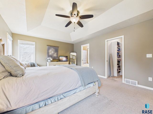 112 W St Andrews Dr Drive, Sioux Falls, SD 57108