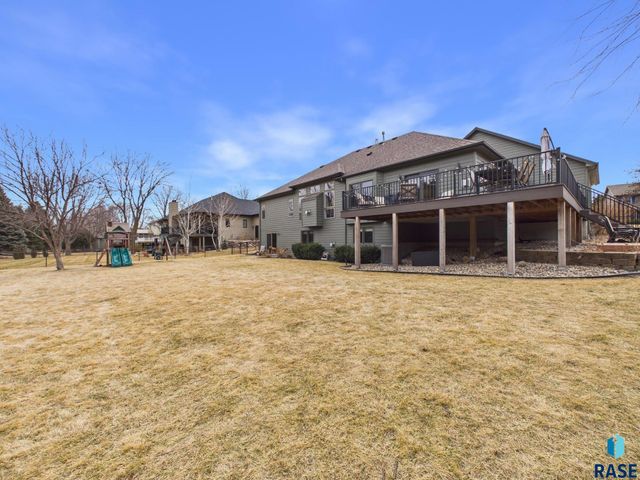 112 W St Andrews Dr Drive, Sioux Falls, SD 57108