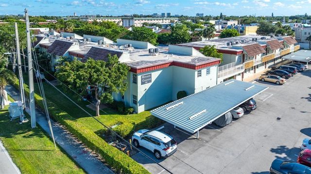 860 SE 6th Avenue 303, Deerfield Beach, FL 33441