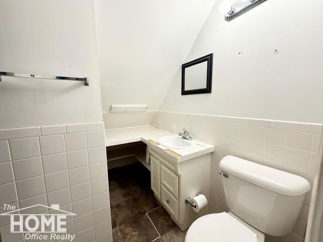 2624 Miller Road, Flint, MI 48503