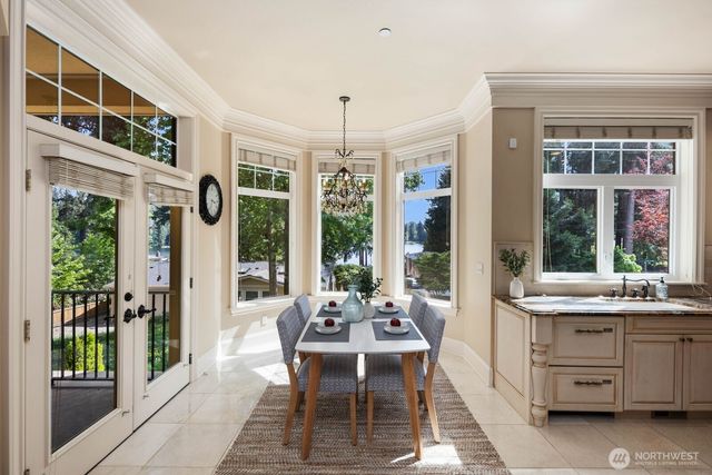 2010 222nd Avenue SE, Sammamish, WA 98075