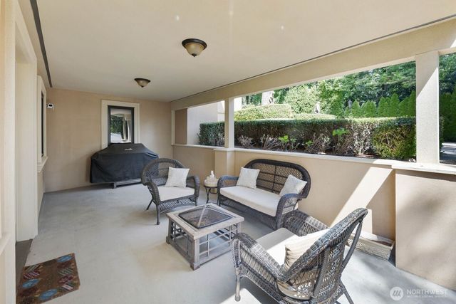 2010 222nd Avenue SE, Sammamish, WA 98075