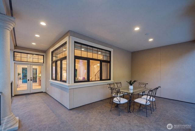 2010 222nd Avenue SE, Sammamish, WA 98075