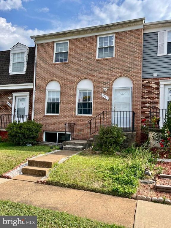 8384 WOODLINE CT, Manassas, VA 20110