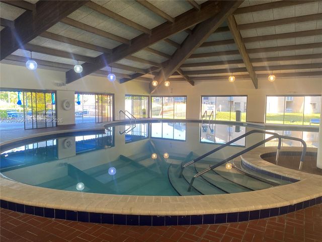 9370 Sunrise Lakes Blvd 209, Sunrise, FL 33322