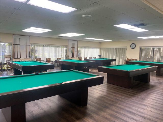 9370 Sunrise Lakes Blvd 209, Sunrise, FL 33322