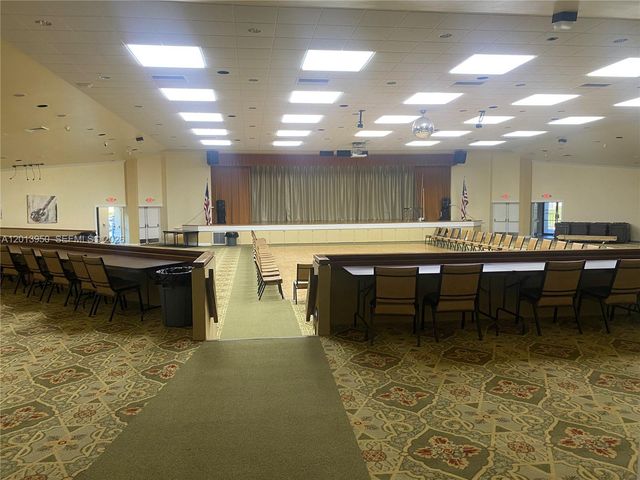 9370 Sunrise Lakes Blvd 209, Sunrise, FL 33322