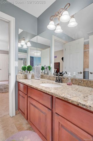 2459 Overbrook, Highland Charter Township, MI 48357