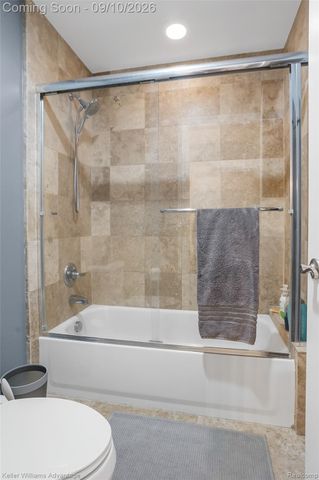 2459 Overbrook, Highland Charter Township, MI 48357