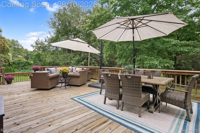 2459 Overbrook, Highland Charter Township, MI 48357