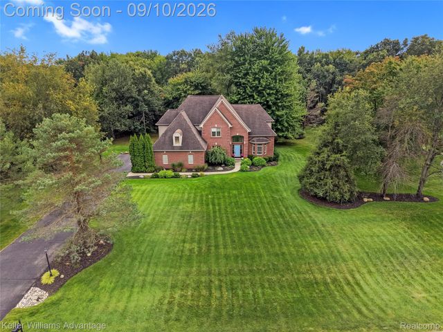 2459 Overbrook, Highland Charter Township, MI 48357