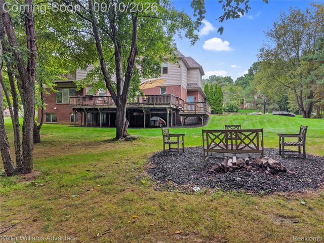 2459 Overbrook, Highland Charter Township, MI 48357