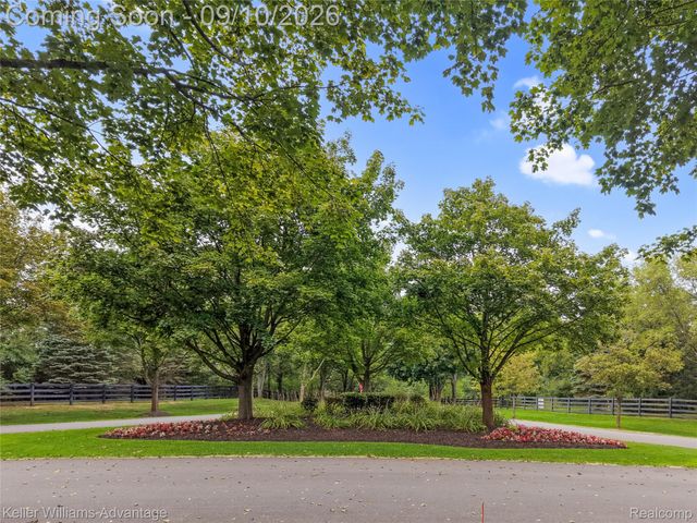 2459 Overbrook, Highland Charter Township, MI 48357