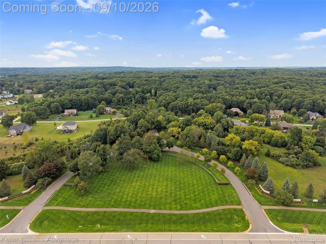 2459 Overbrook, Highland Charter Township, MI 48357