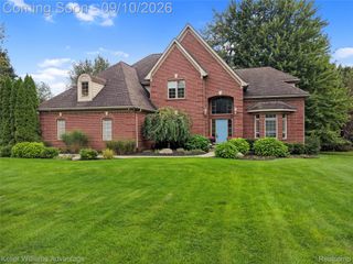 2459 Overbrook, Highland Charter Township, MI 48357