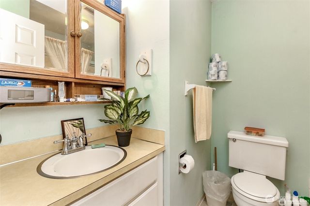 12501 SE 203 Place SE, Kent, WA 98031
