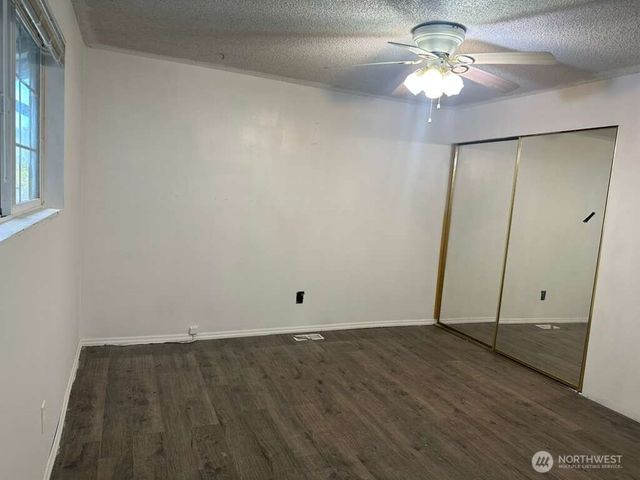 12501 SE 203 Place SE, Kent, WA 98031