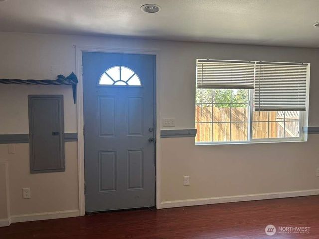 12501 SE 203 Place SE, Kent, WA 98031
