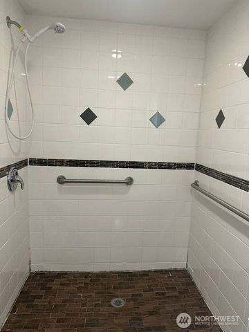 12501 SE 203 Place SE, Kent, WA 98031