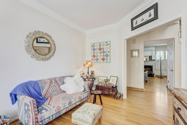 47 S JOSEPHINE Court, Des Plaines, IL 60016