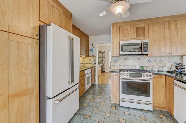 47 S JOSEPHINE Court, Des Plaines, IL 60016